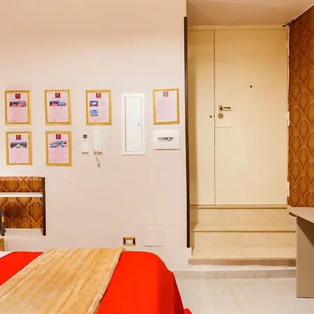 Spinacorona Неаполь